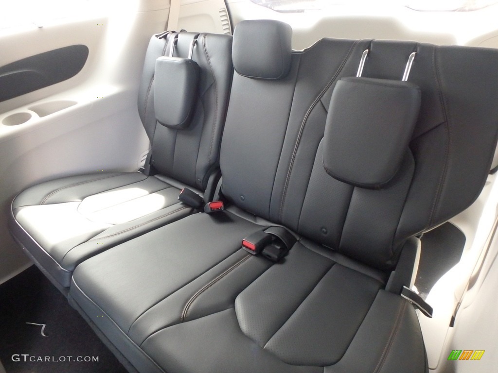 2018 Chrysler Pacifica Touring L Interior Color Photos