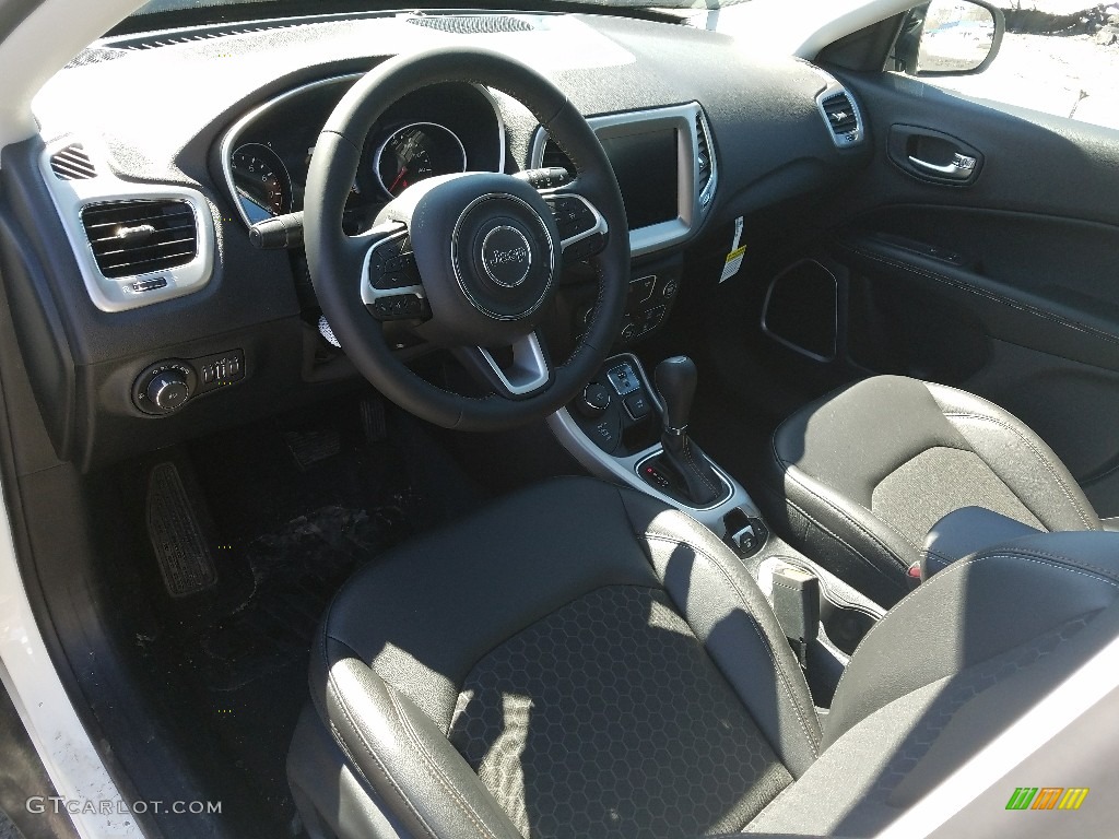 2018 Compass Latitude 4x4 - White / Black photo #7
