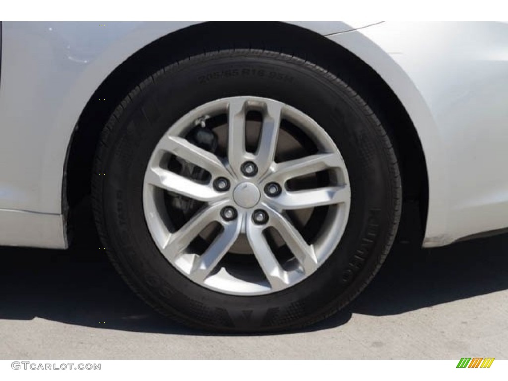 2012 Optima LX - Bright Silver / Gray photo #33