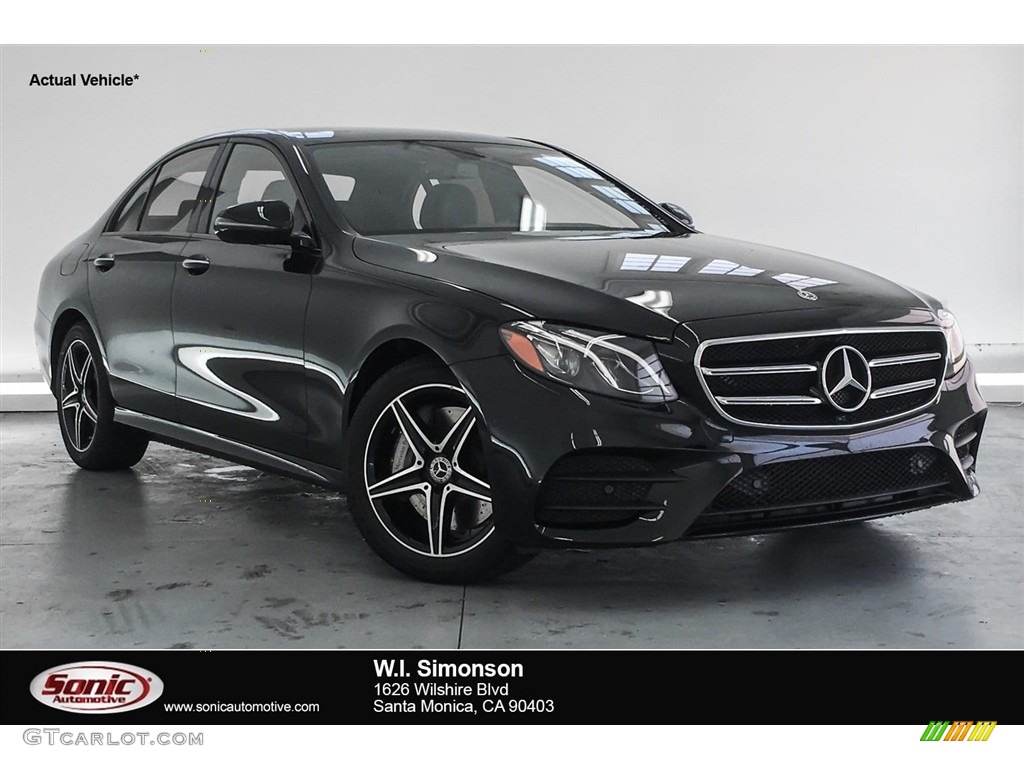 2018 E 400 4Matic Sedan - Black / Black photo #1