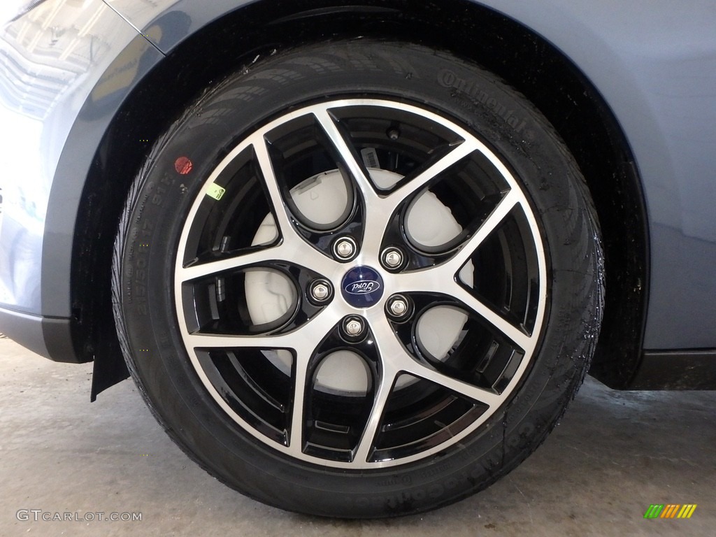 2018 Ford Focus SEL Sedan Wheel Photos