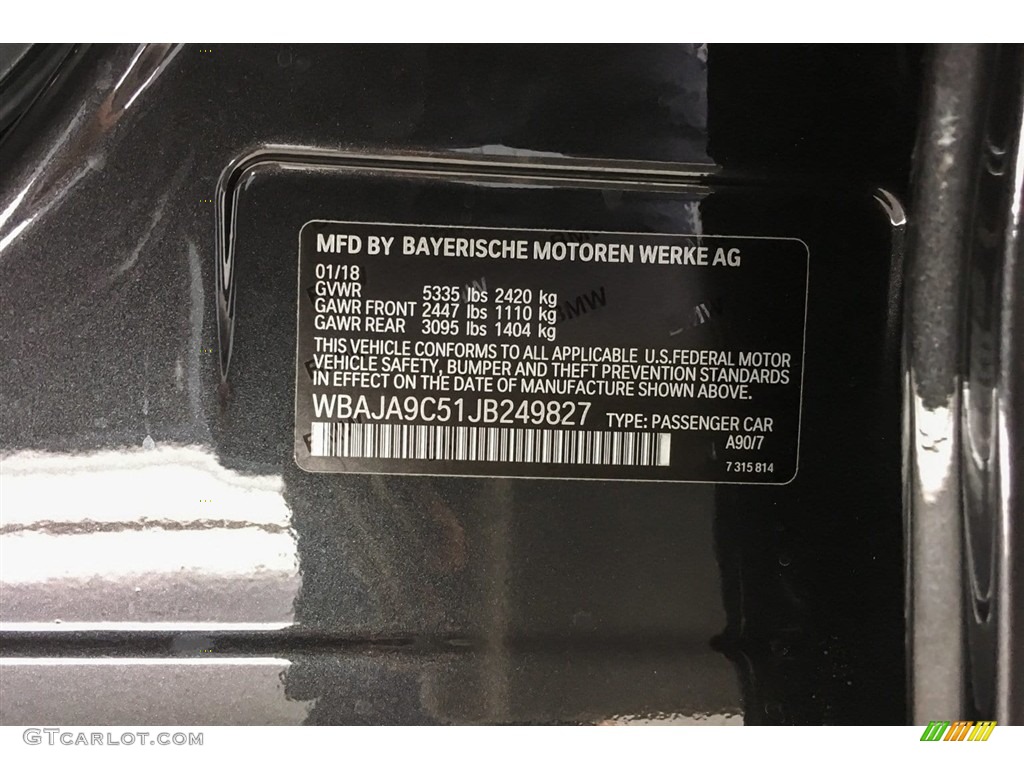 2018 5 Series 530e iPerfomance Sedan - Dark Graphite Metallic / Black photo #11