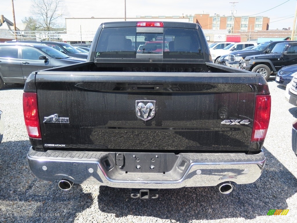 2018 1500 Big Horn Crew Cab 4x4 - Brilliant Black Crystal Pearl / Black/Diesel Gray photo #10