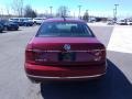 Fortana Red Metallic - Passat SE Photo No. 5