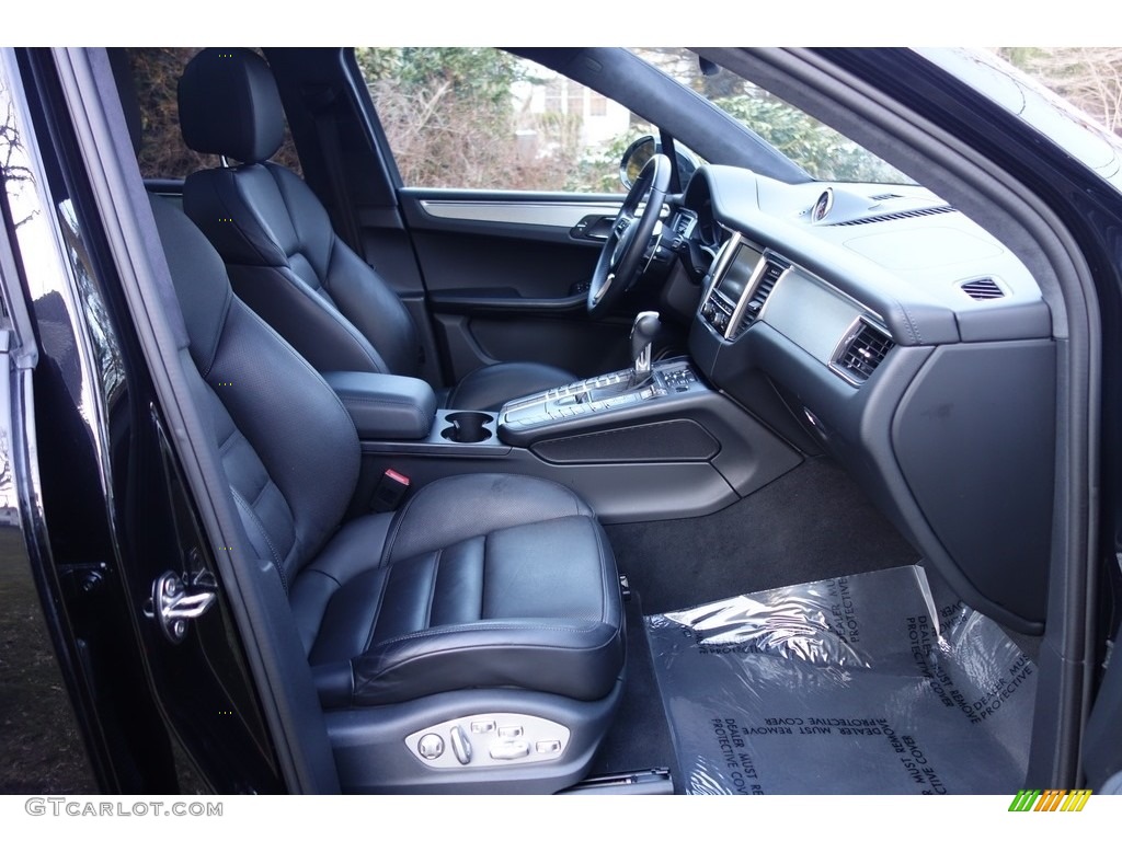 2016 Porsche Macan Turbo Front Seat Photo #126232845
