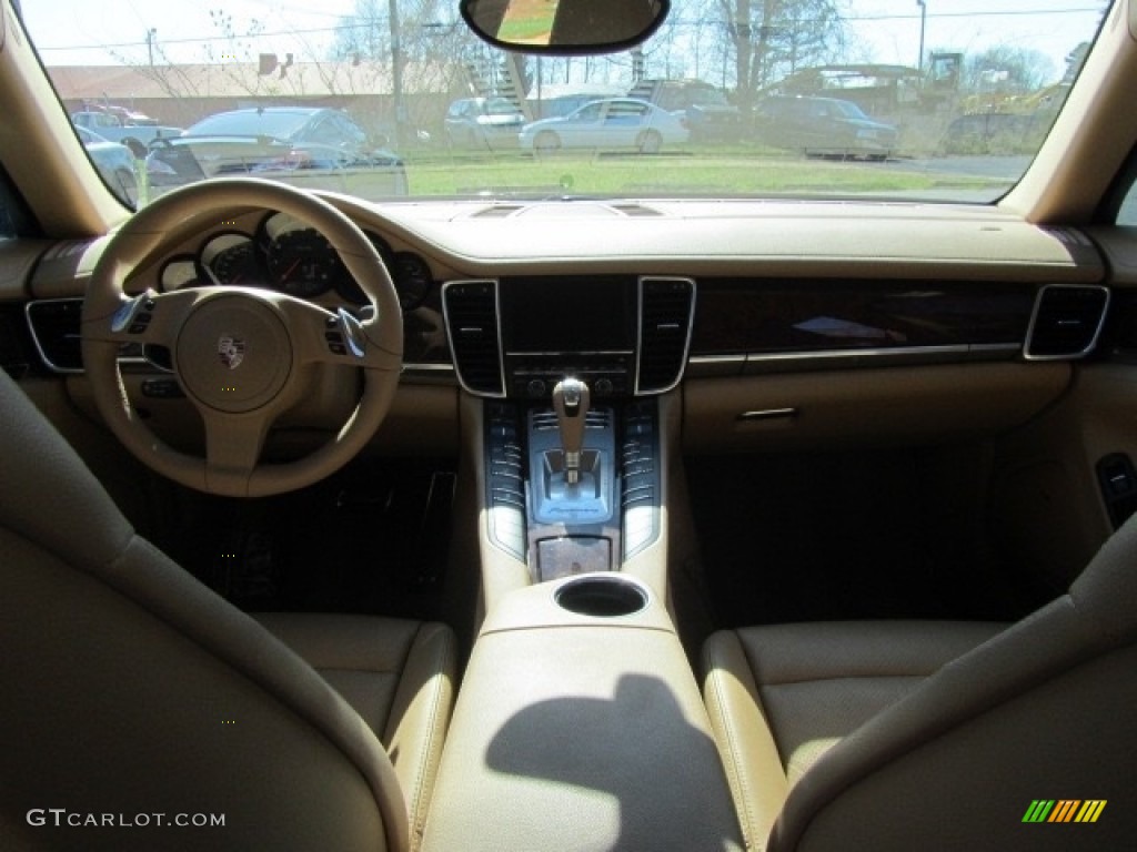 2011 Panamera 4 - Yachting Blue Metallic / Luxor Beige photo #13