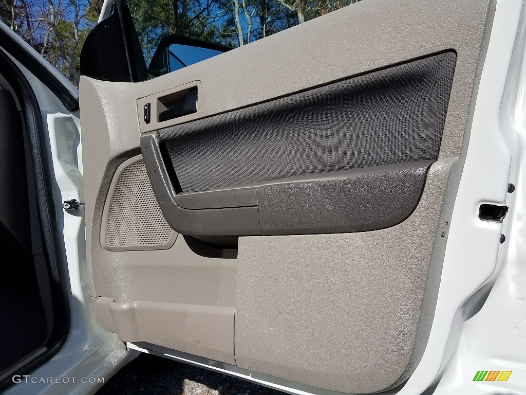 2010 Focus SE Sedan - White Suede / Medium Stone photo #9
