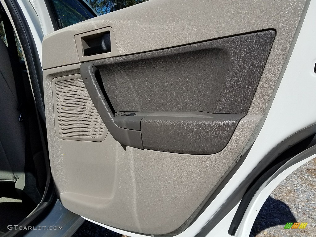 2010 Focus SE Sedan - White Suede / Medium Stone photo #12