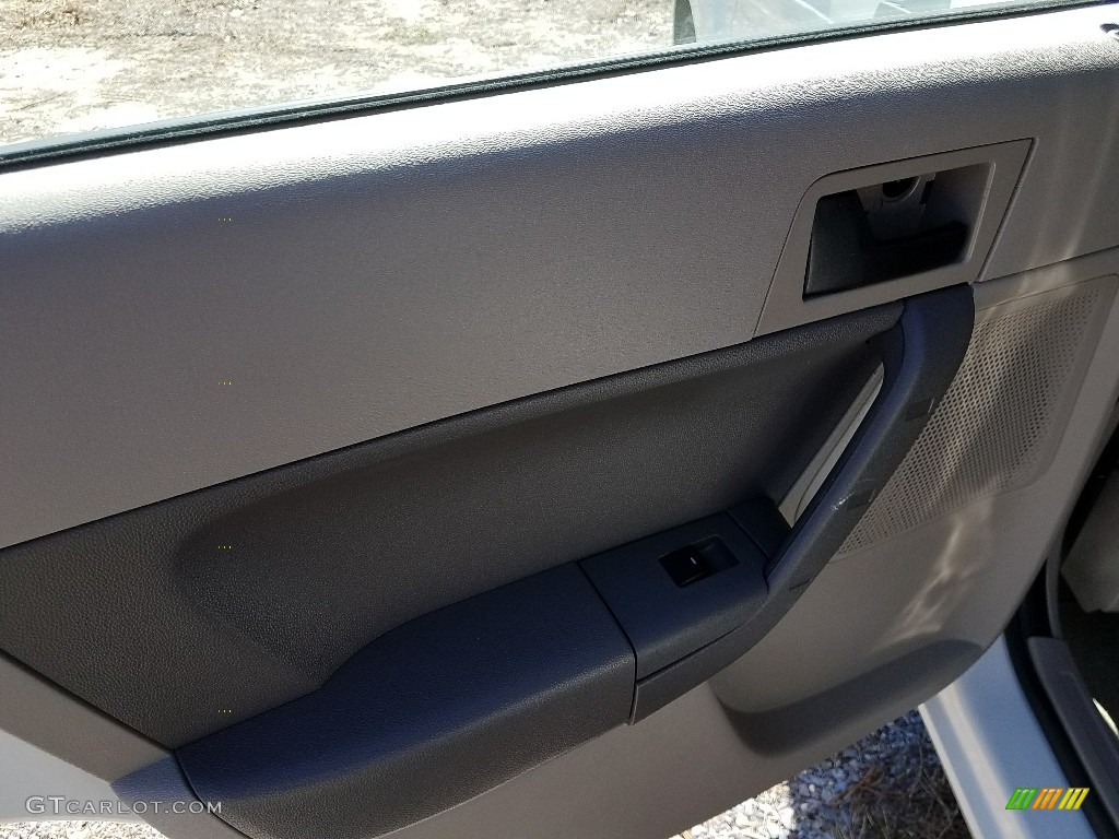 2010 Focus SE Sedan - White Suede / Medium Stone photo #21
