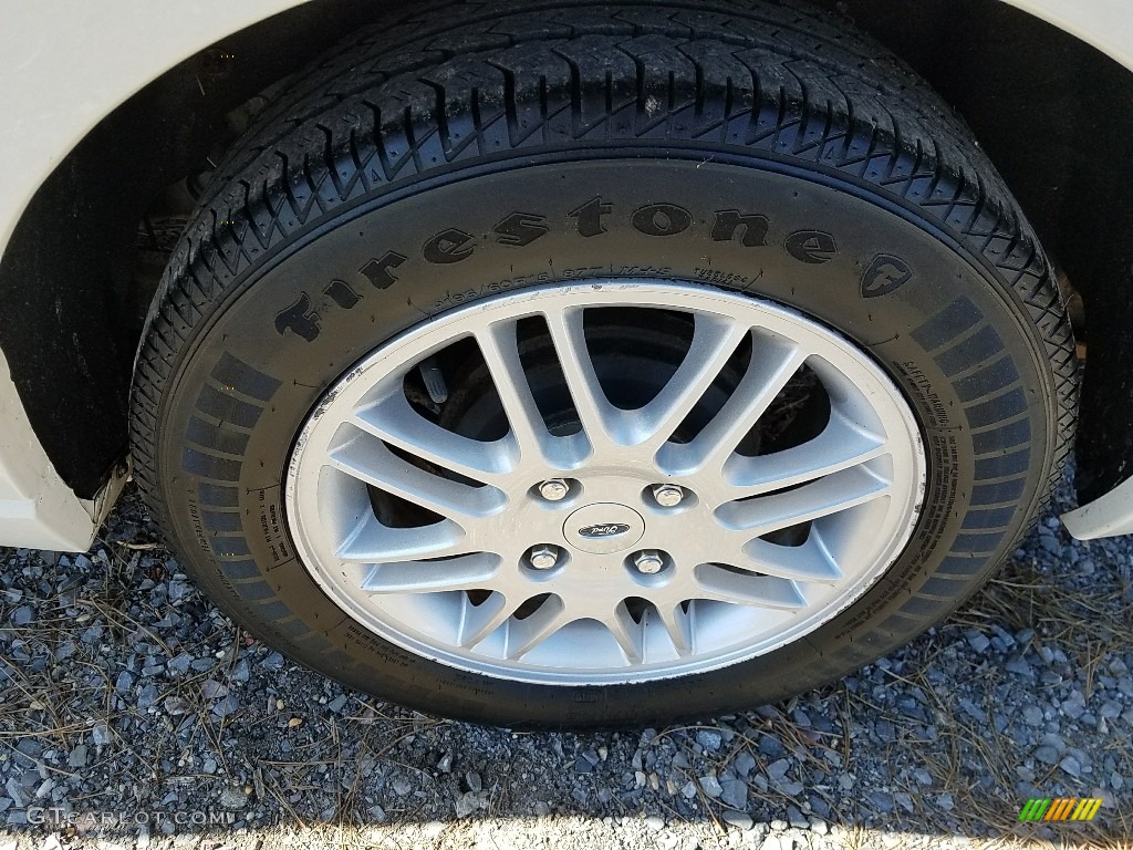 2010 Focus SE Sedan - White Suede / Medium Stone photo #25
