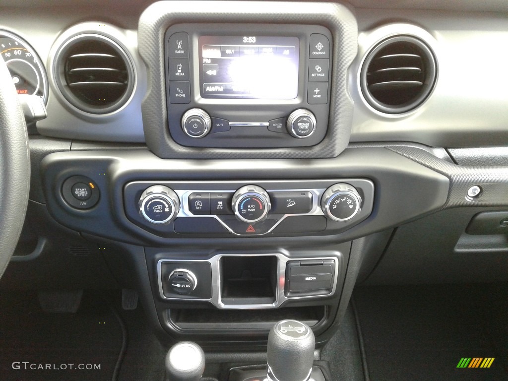 2018 Jeep Wrangler Unlimited Sport 4x4 Controls Photo #126239505