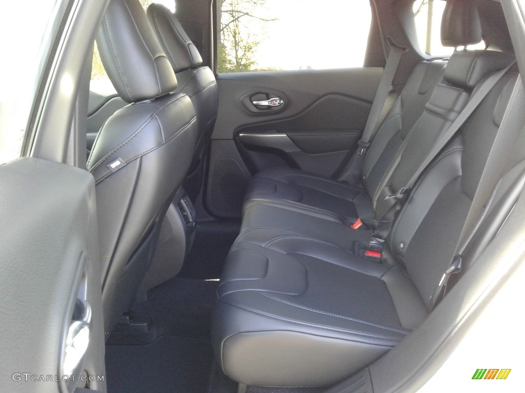 2019 Jeep Cherokee Latitude Plus Rear Seat Photo #126240047