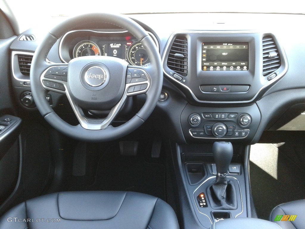 2019 Jeep Cherokee Latitude Plus Black Dashboard Photo #126240224