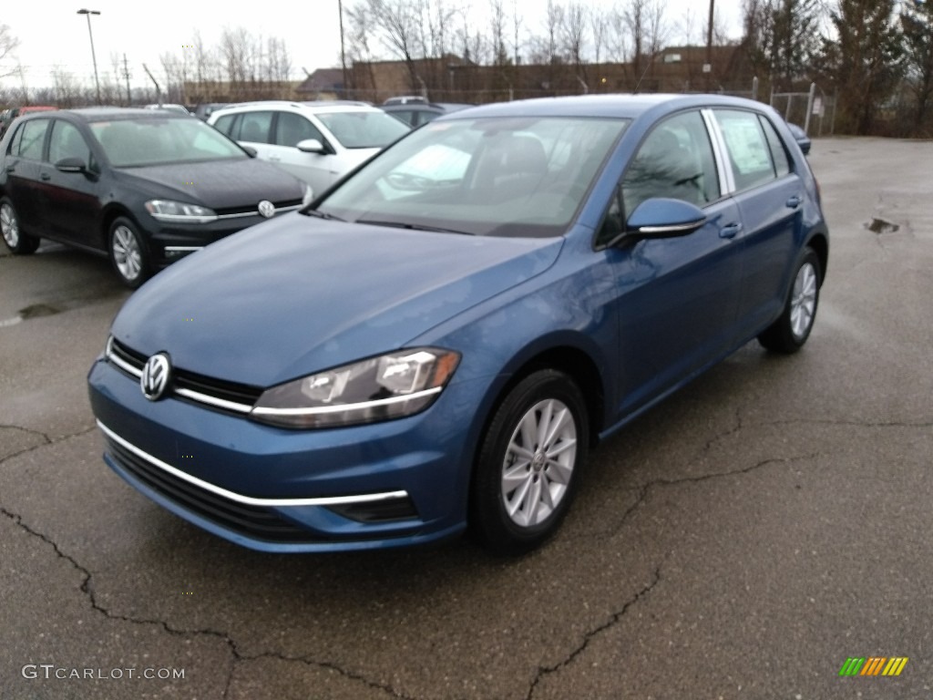 Silk Blue Metallic 2018 Volkswagen Golf S Exterior Photo #126251871