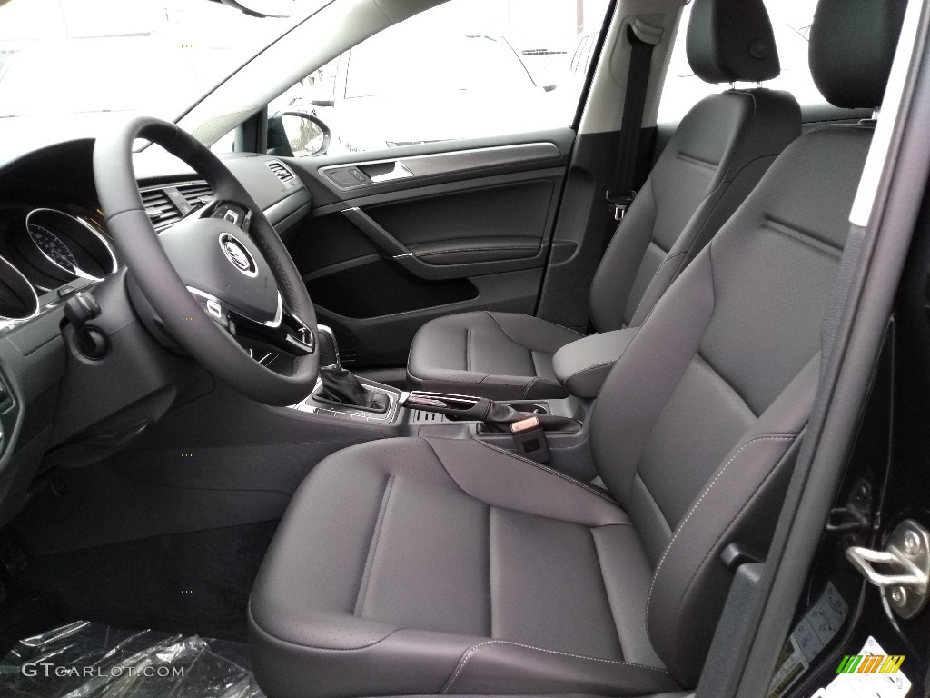 2018 Volkswagen Golf SE Interior Color Photos