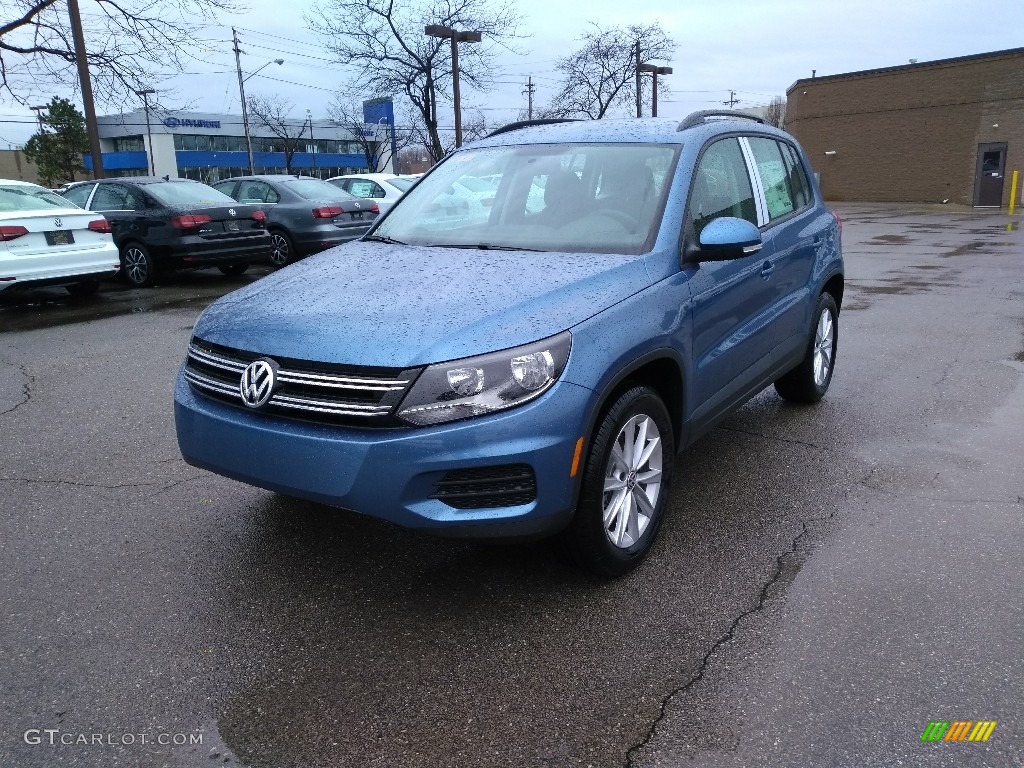 2017 Tiguan Limited 2.0T 4Motion - Pacific Blue Metallic / Charcoal photo #1