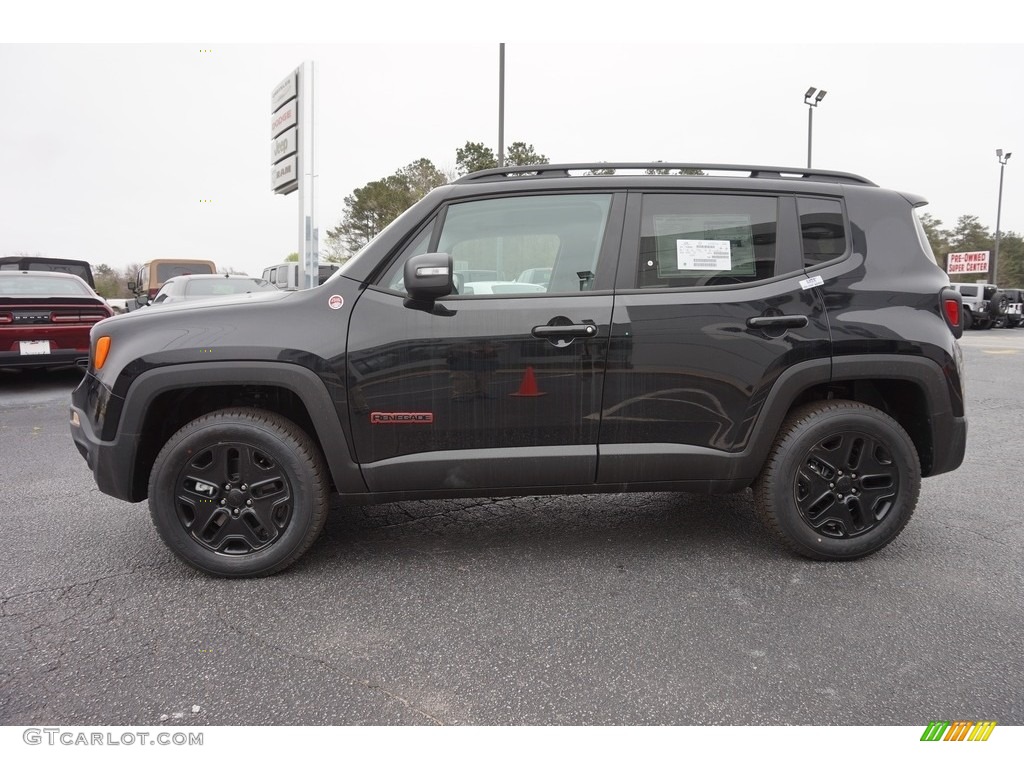 2018 Renegade Trailhawk 4x4 - Black / Black photo #4