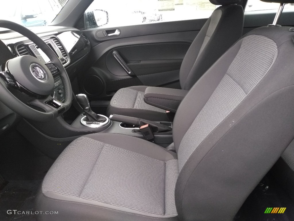 Titan Black Interior 2018 Volkswagen Beetle S Photo #126254287