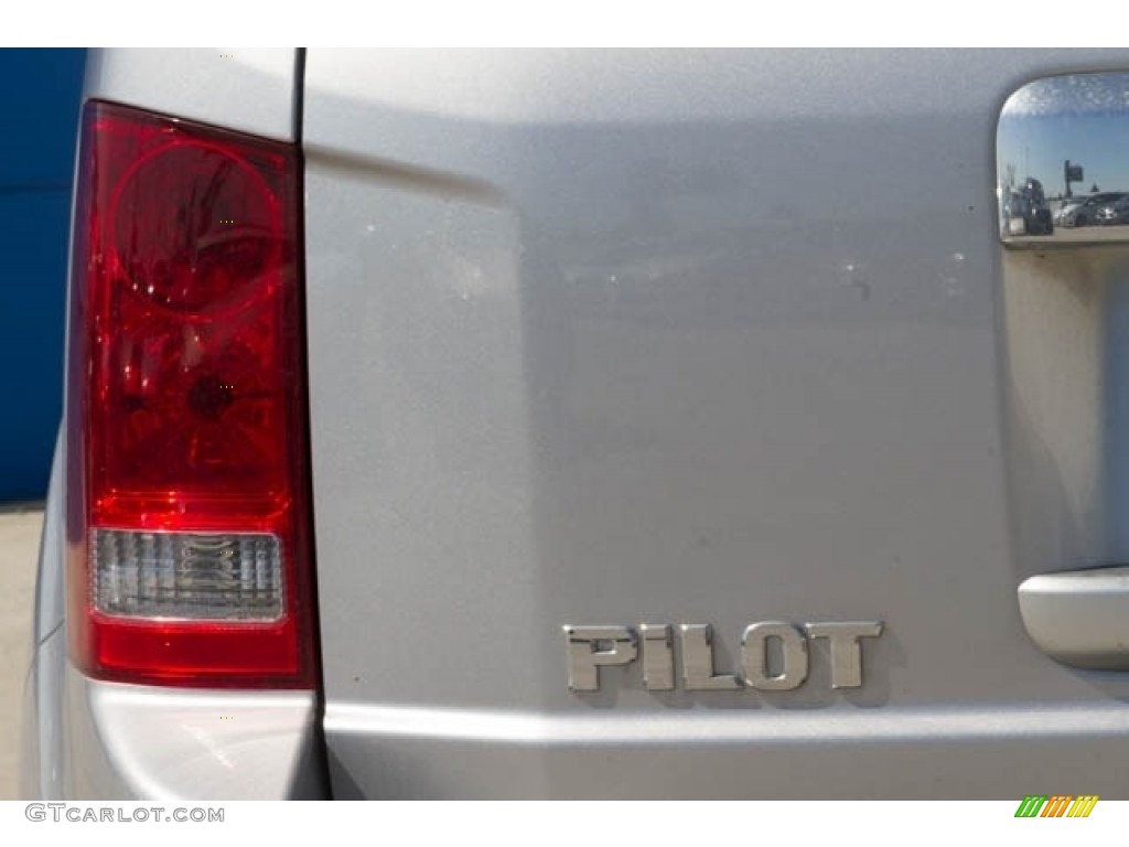 2015 Pilot EX 4WD - Alabaster Silver Metallic / Gray photo #10