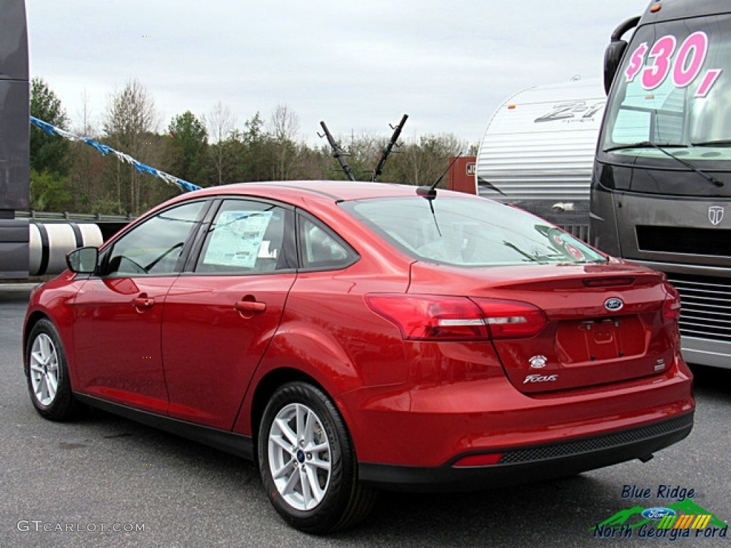 2018 Focus SE Sedan - Hot Pepper Red / Charcoal Black photo #3