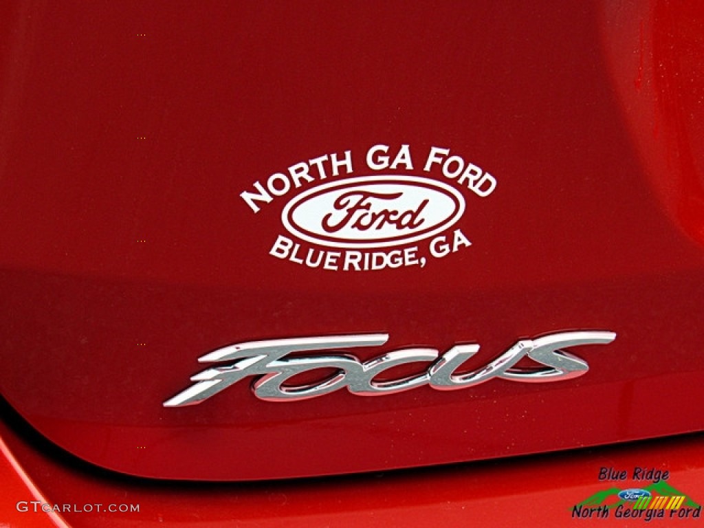 2018 Focus SE Sedan - Hot Pepper Red / Charcoal Black photo #33