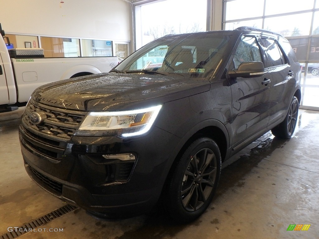 2018 Explorer XLT 4WD - Shadow Black / Ebony Black photo #4