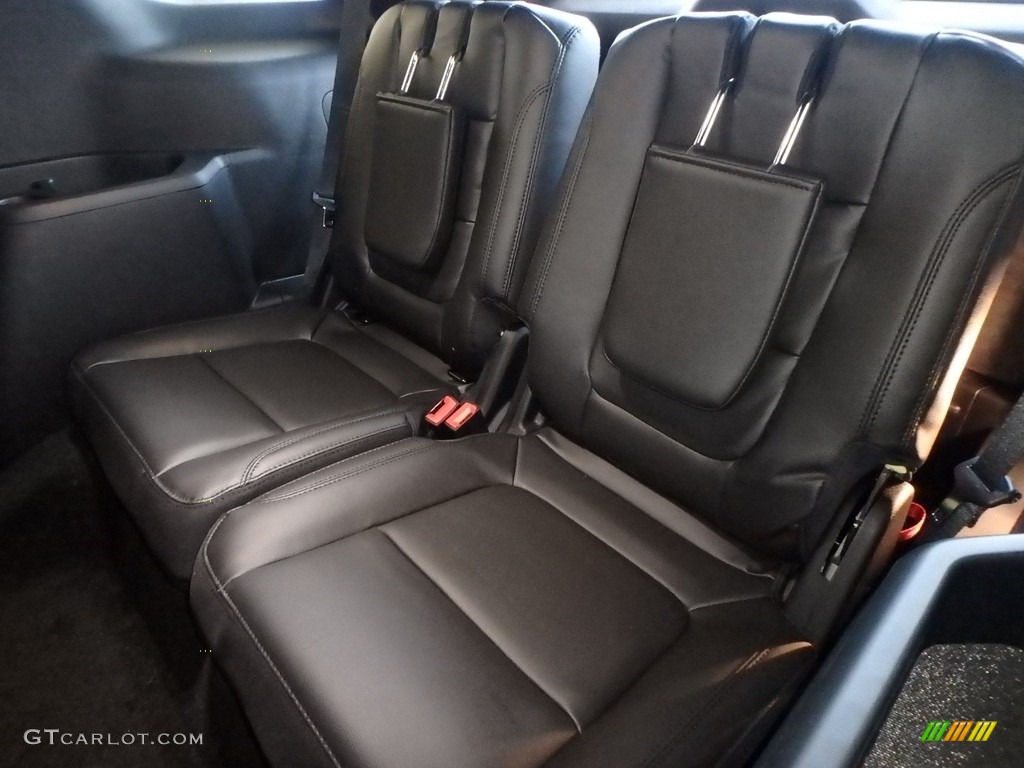 2018 Explorer XLT 4WD - Shadow Black / Ebony Black photo #8