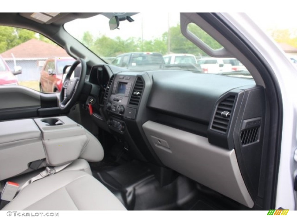 2018 F150 XL SuperCab - Oxford White / Earth Gray photo #28