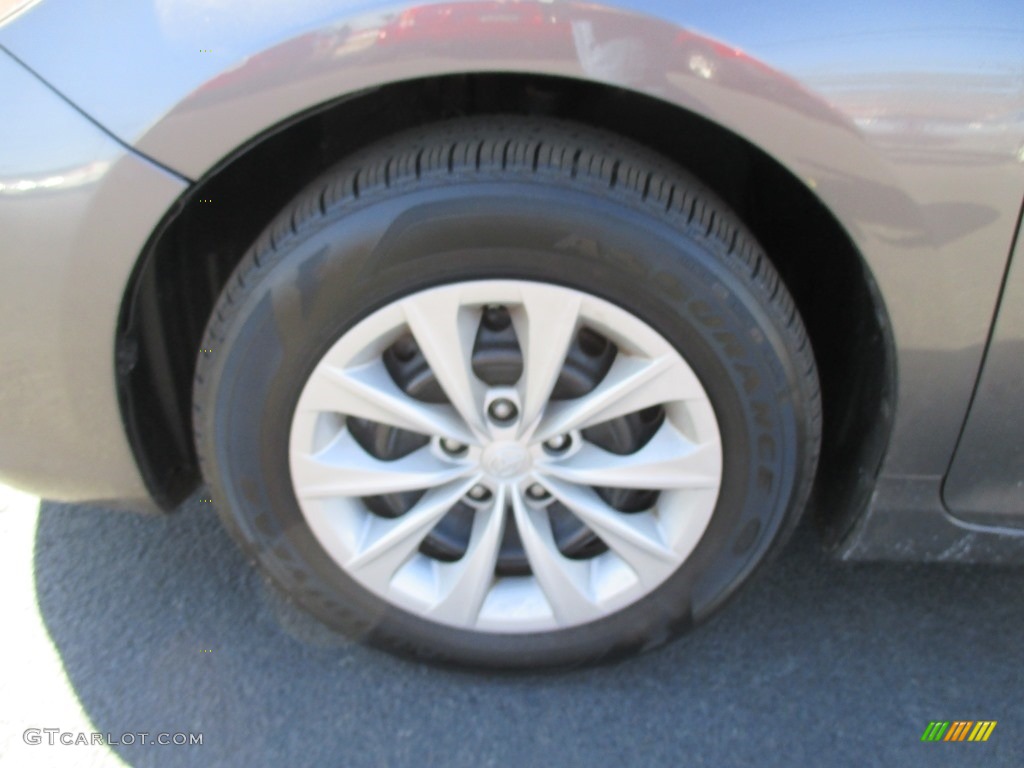 2015 Camry LE - Predawn Gray Mica / Ash photo #21
