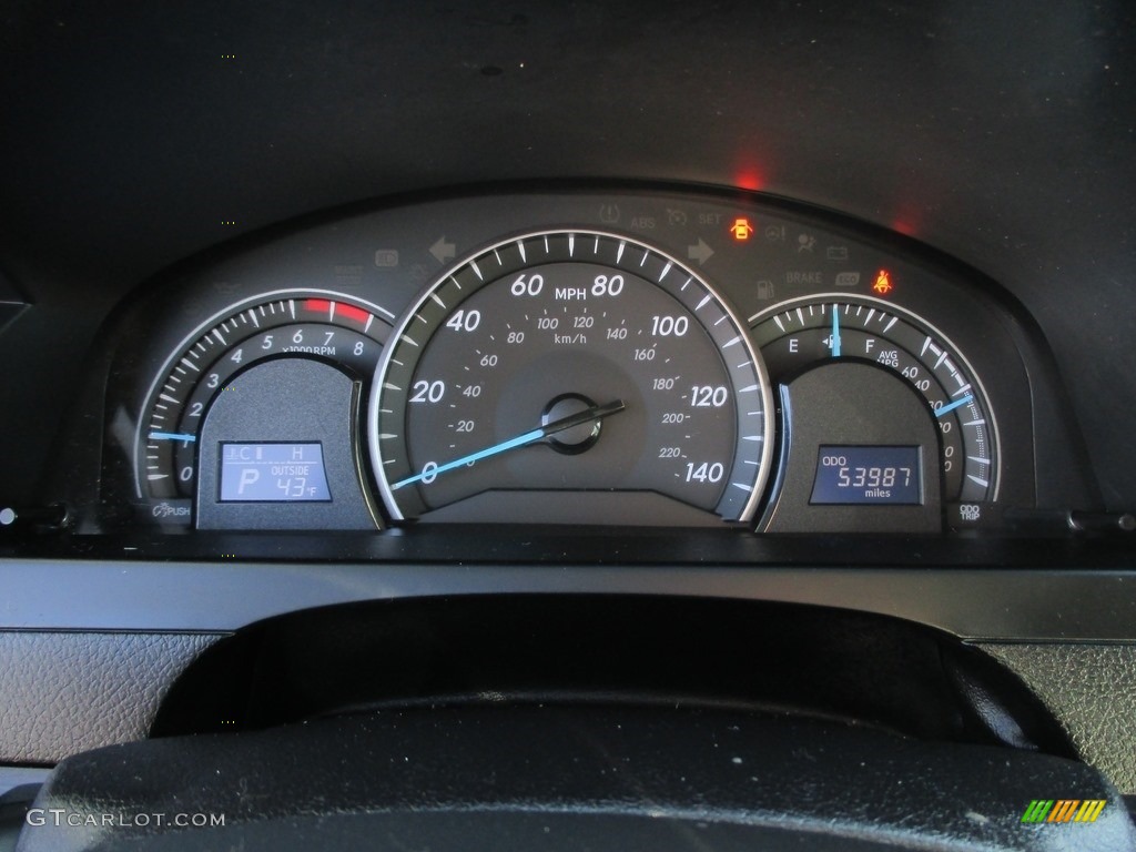 2015 Camry LE - Predawn Gray Mica / Ash photo #26