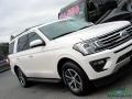 White Platinum - Expedition XLT 4x4 Photo No. 32