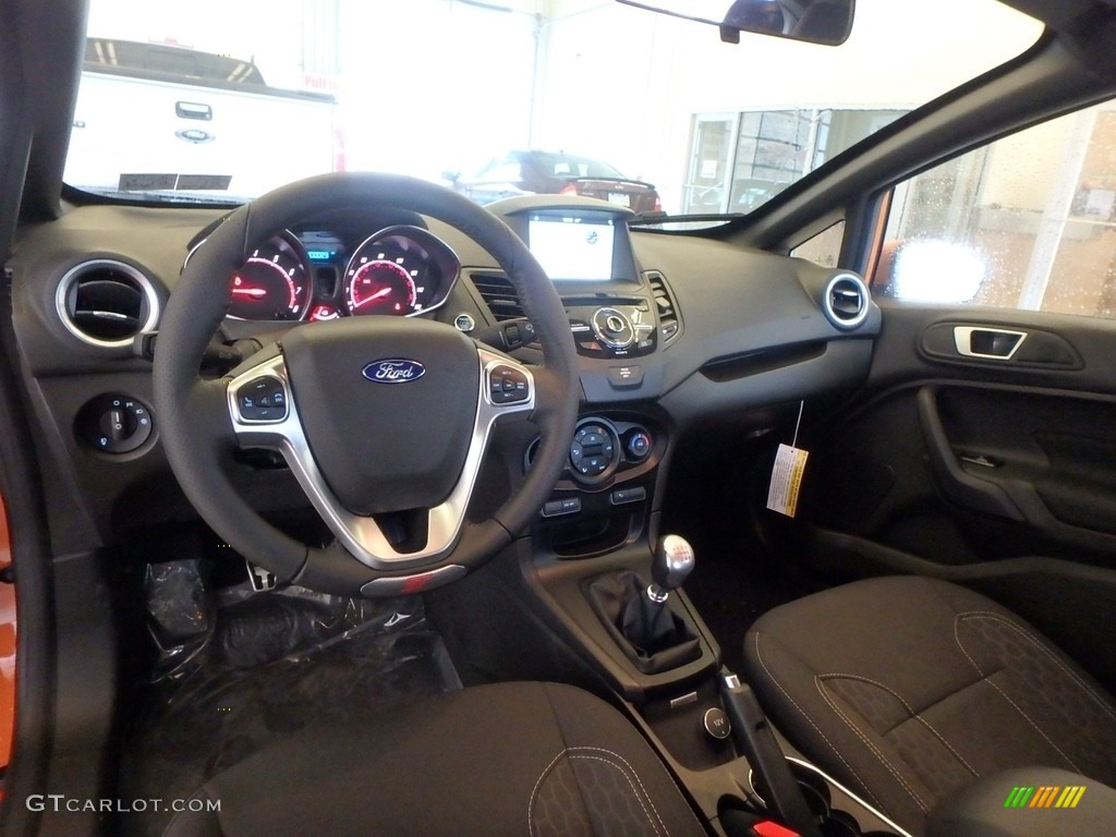 Charcoal Black Interior 2018 Ford Fiesta ST Hatchback Photo #126266599