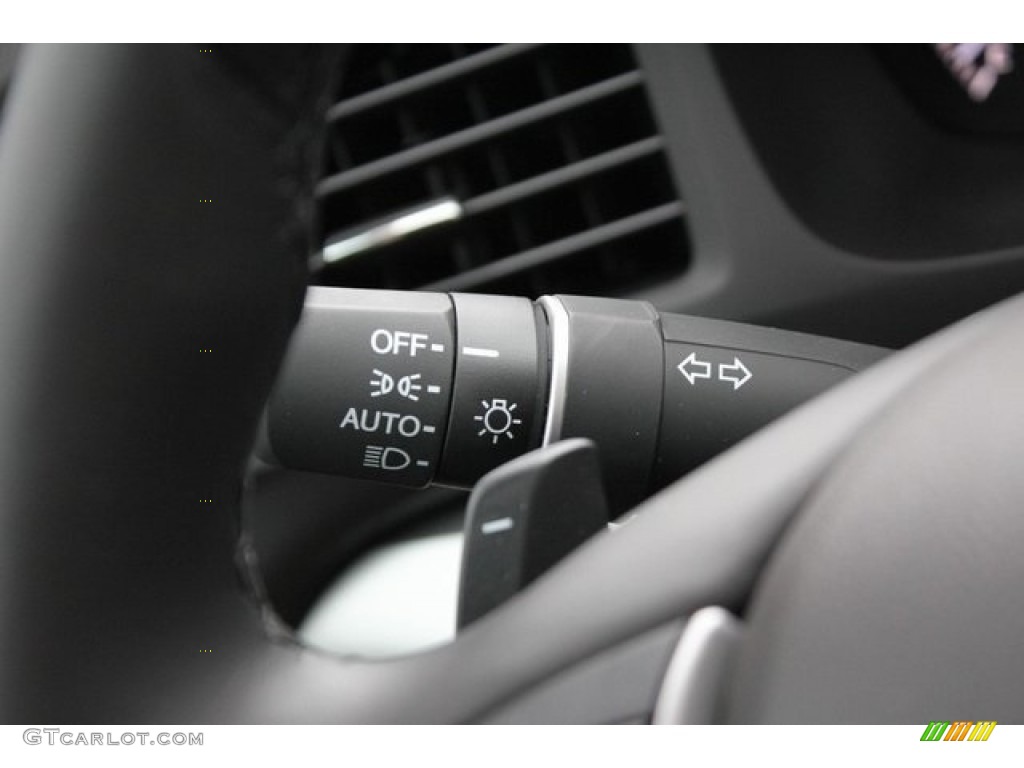 2018 Acura ILX Acurawatch Plus Controls Photo #126275311