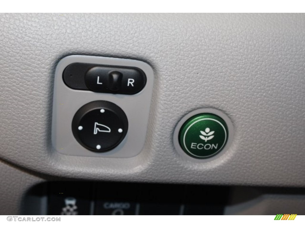 2019 Honda Ridgeline RTL-T AWD Controls Photo #126275983