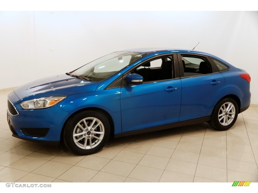 2015 Focus SE Sedan - Blue Candy Metallic / Charcoal Black photo #3