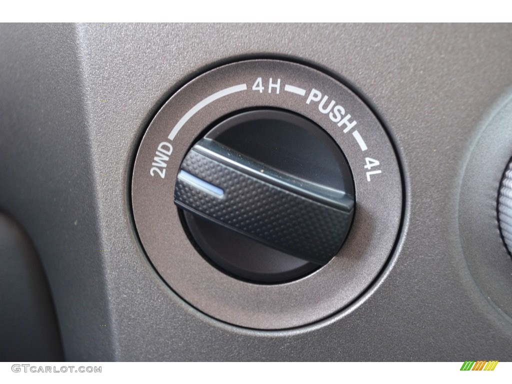 2013 Tundra Limited CrewMax 4x4 - Pyrite Mica / Graphite photo #23