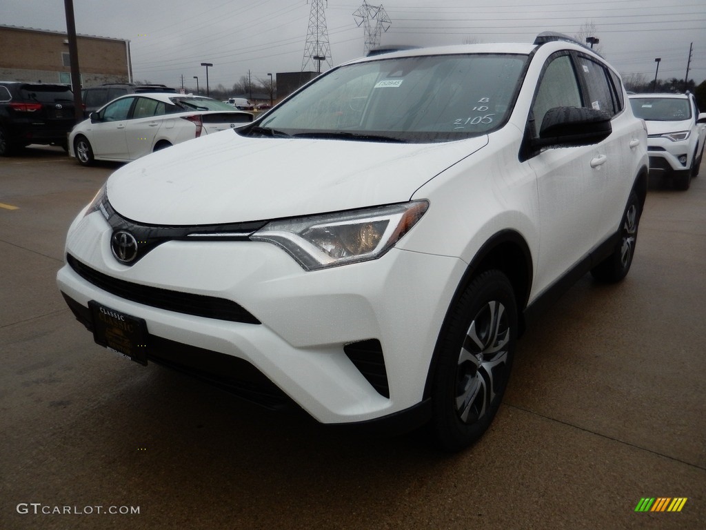 2018 RAV4 LE - Super White / Black photo #1