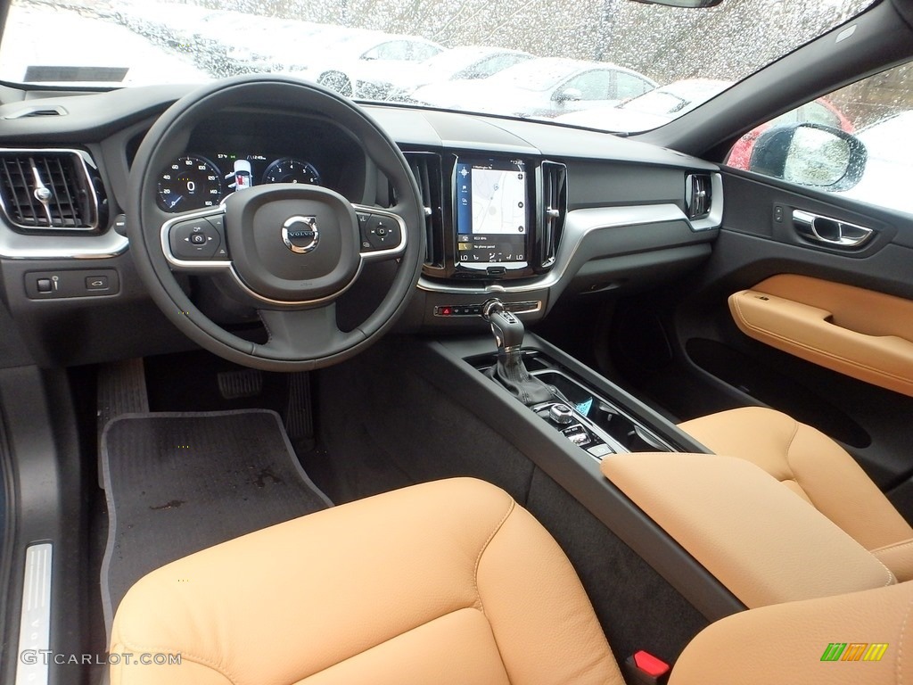 2018 XC60 T5 AWD Momentum - Denim Blue Metallic / Amber photo #9