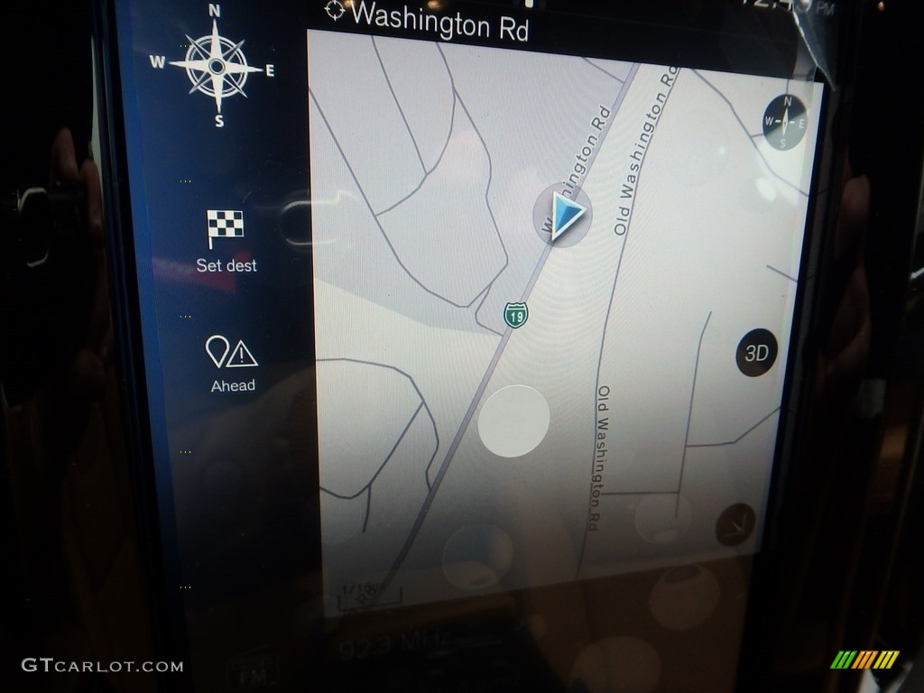 2018 XC60 T5 AWD Momentum - Denim Blue Metallic / Amber photo #13