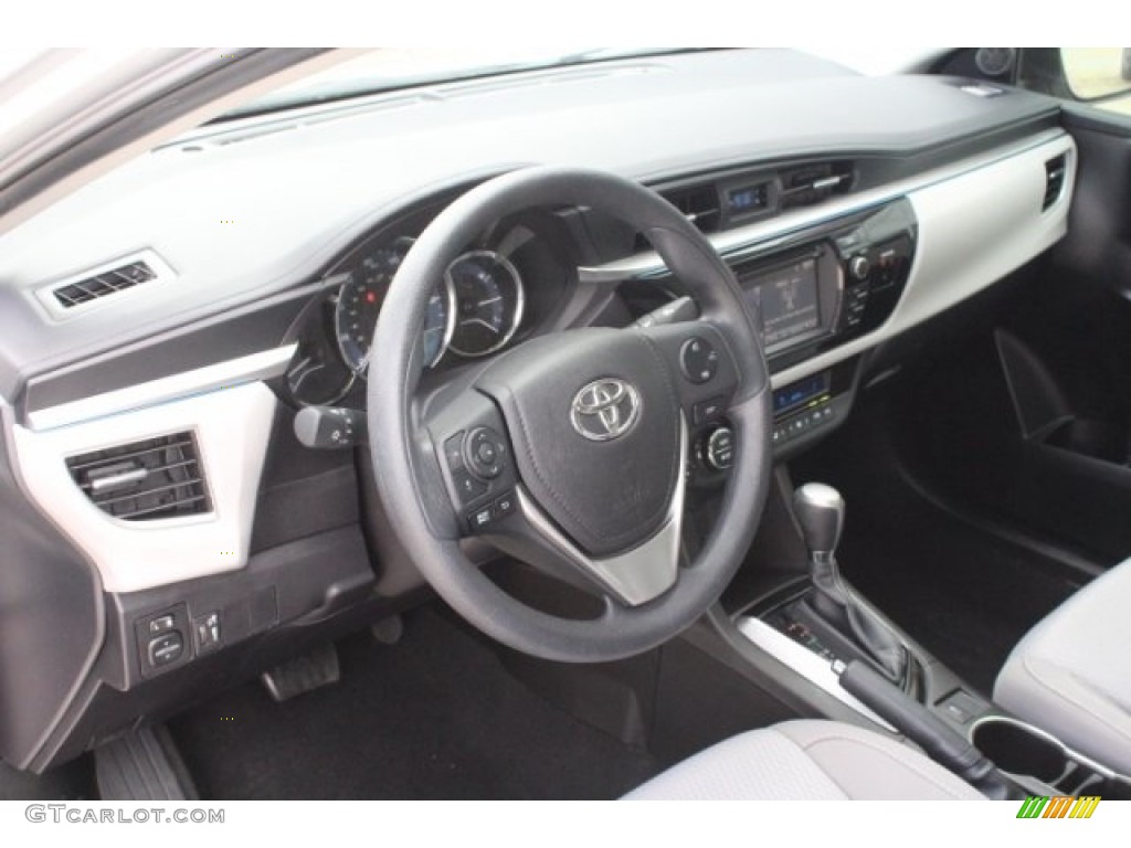 2016 Corolla LE - Classic Silver Metallic / Steel Blue photo #13