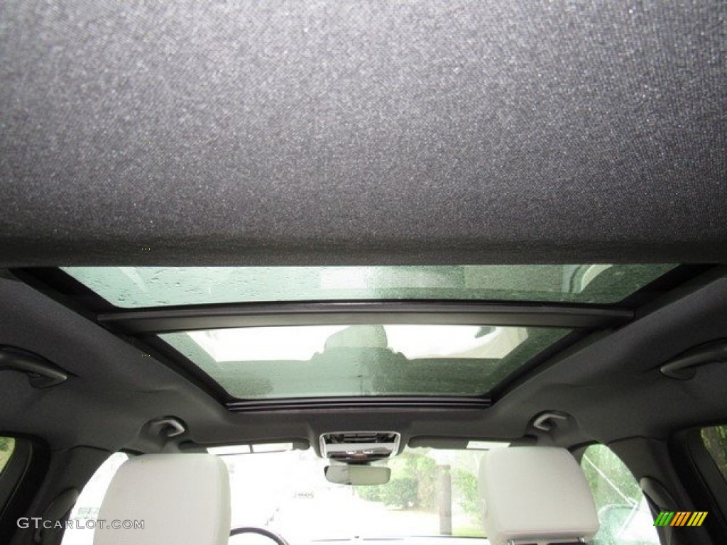 2018 Range Rover Velar R Dynamic SE - Fuji White / Light Oyster/Ebony photo #18