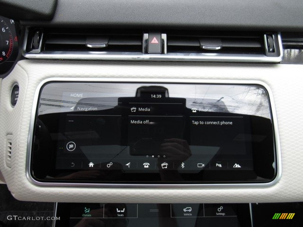 2018 Range Rover Velar R Dynamic SE - Fuji White / Light Oyster/Ebony photo #30