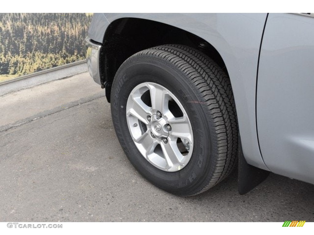 2018 Tundra SR5 CrewMax 4x4 - Cement / Black photo #32