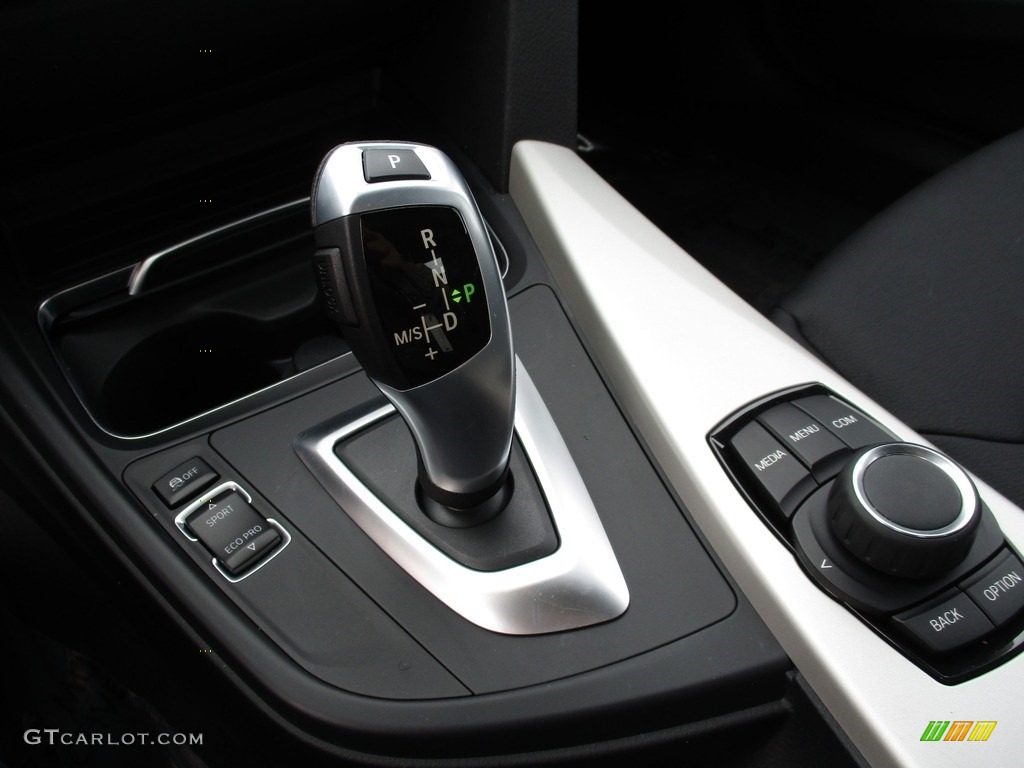 2018 3 Series 320i xDrive Sedan - Jet Black / Black photo #18