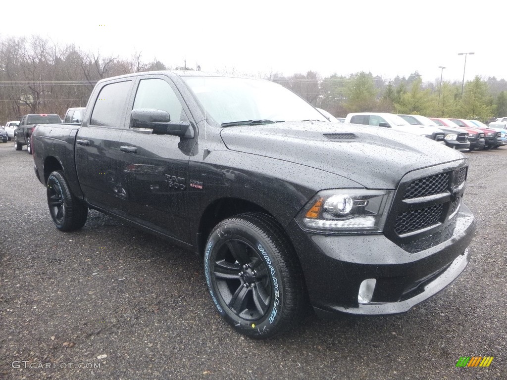 2018 1500 Sport Crew Cab 4x4 - Brilliant Black Crystal Pearl / Black photo #6