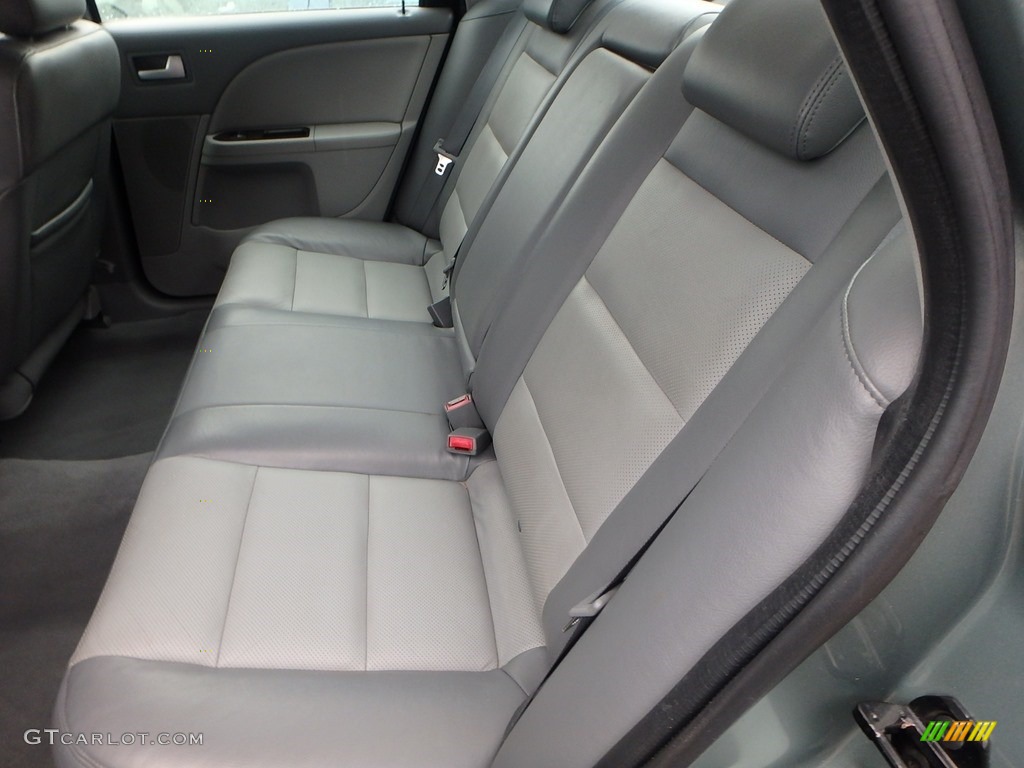 2005 Montego Premier - Light Tundra Metallic / Pebble photo #8
