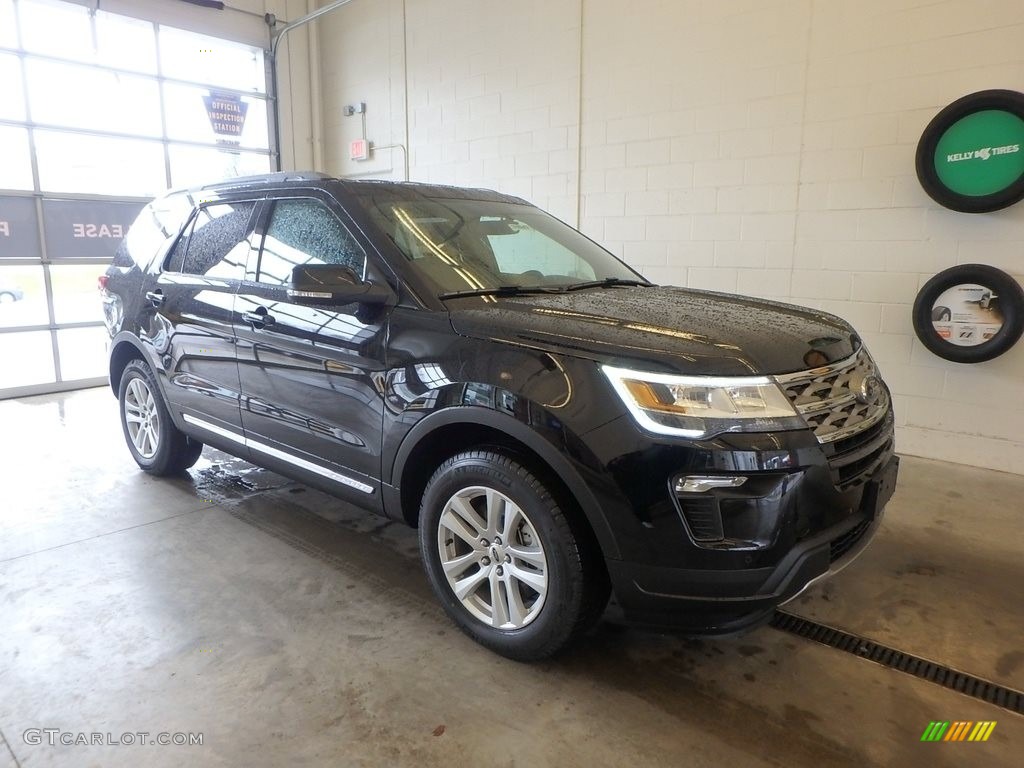 2018 Explorer XLT 4WD - Shadow Black / Ebony Black photo #1