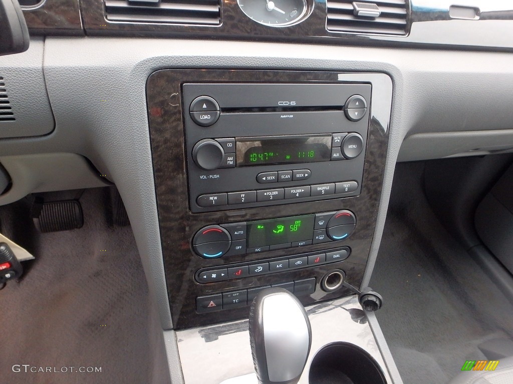 2005 Montego Premier - Light Tundra Metallic / Pebble photo #13