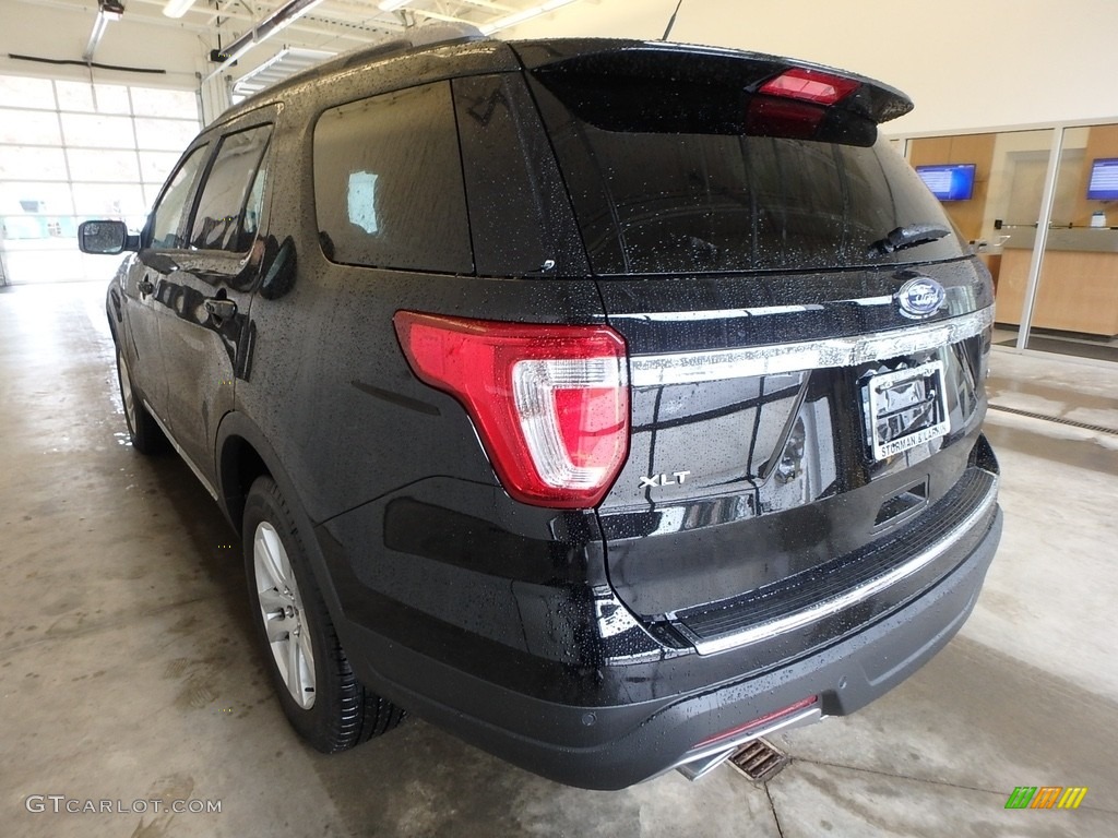 2018 Explorer XLT 4WD - Shadow Black / Ebony Black photo #3