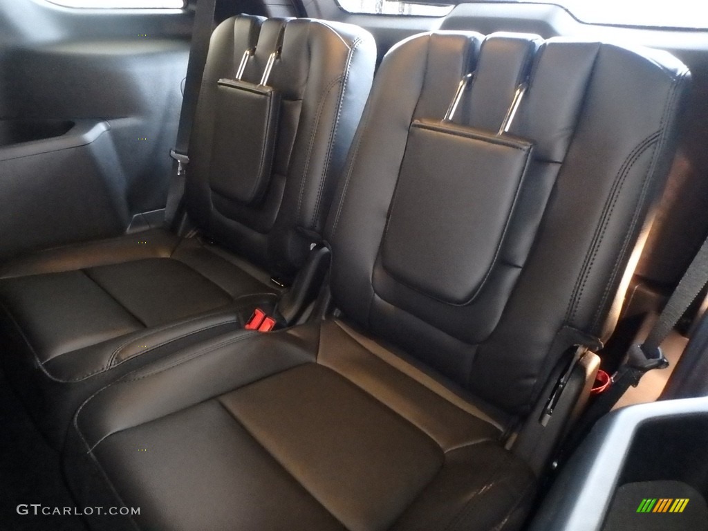 2018 Explorer XLT 4WD - Shadow Black / Ebony Black photo #8